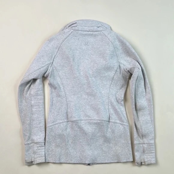 Lulu Lemon scuba jacket without hood. - Picture 2 of 7